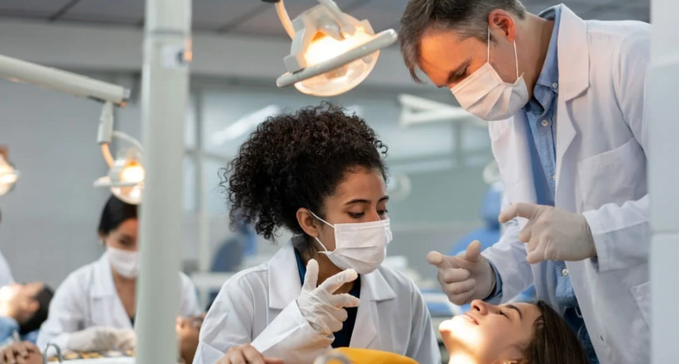 A importância de oportunidades extracurriculares na carreira do cirurgião-dentista